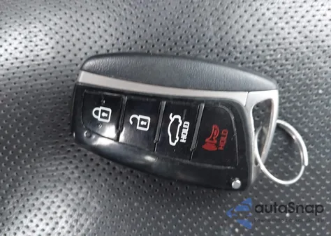 2015 Hyundai Genesis 3.8 z USA, uszkodzony, nr VIN KMHGN4JE5FU058149